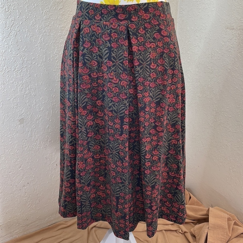 Lu La Roe ~ Madison ~ Floral Print Skirt with Pockets